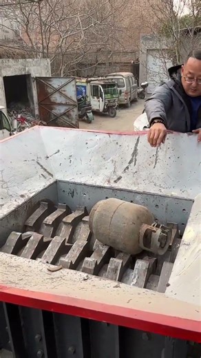 metal scrap shredder. metal crusher. what is double shaft shredder price? plastic shredder.