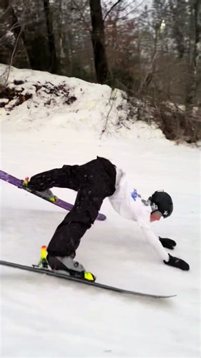 First day back from fracture. Washed, almost sw2 on box to rail 🎥@• #skiing #tyrolbasin