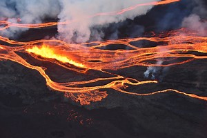Here’s the science behind Mauna Loa’s ongoing volcanic eruption