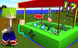 Minecraft 瞄准后夹住！使用‘夹娃娃机’获得生存物品，投入硬币想办法全部夹到吧！_游戏热门视频