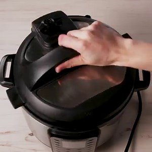 PSA: You can make your entire Easter ham in an Instant Pot! Buy an Instant Pot here: http://amzn.to/2IODGFk (We make $ from this 🔗) Full recipe: http://dlsh.it/1v6kYiE | Delish