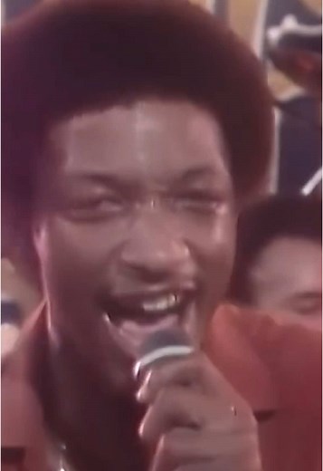 🎉 Celebrate good times, come on! The 1980 hit “Celebration” by Kool & The Gang spent 2 weeks at the top of the @billboard charts and has withstood the test of time. “It’s a great song,” shared Ronald “Khalis” Bell in a 2020 interview with @People Magazine, adding, “You can’t just go back and do another ‘Celebration.’ We tried. ‘Celebration’ has won this.” What’s your favorite song from Kool & The Gang? Let us know in the comments! #KoolAndTheGang #Celebration