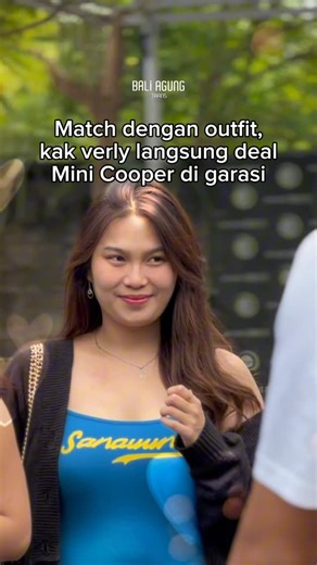 SEWA MINI COOPER & LUXURY CAR RENTAL IN BALI on Instagram: "Sesuai dengan outfit, langsung deal Mini Cooper Blue🥰💙 Terima kasih sudah mampir di garasi kak @verllya_ ✨ #rentcarbali #sewamobilbali #sewaalphardbali sewaminicooperbali citycarbali"