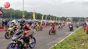 7.4M views · 72K reactions | Bocah Di Bawah 12 Tahun Balap Pakai Bebek 150cc, tepatnya pada kelas Bebek ECU STD gelaran Casytha Manahadap Road Race 2021 yang digelar di sirkuit Mijen Semarang pada 28 November 2021. | BalapMotor.Net | Facebook