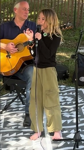 8-year-old Elora sings “Beautiful Things” Live : The Sunflowers