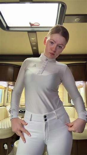 Stylish Equestrian Fashion: The Perfect Jacket