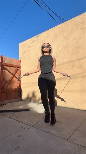 Push push push 🫷🏼#jumprope #boxing #fitness | Jas Padilla