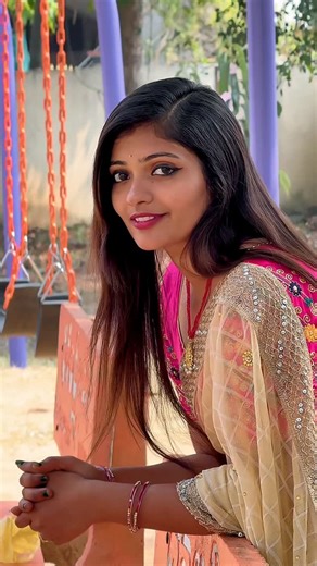 Rupa Harika on Instagram: "Mari Meru dignified ga love chestaraa 🥰🥰 . . . { trending, viral, trending reels, rajasaab, prabhaslove, vintageprabhas, nidhiagarwal, instagram, insta videos, insta celebrities, explore, explore page, foru, foryoupage, telugu songs, telugumovies, telugu models, instadaily, like, follow, share, comment, harikavofficial} . . #reelsinstagram #trending #indiasbiggestsuperstar #prabhas"