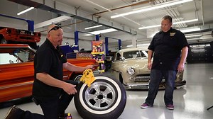 Watch Joe Ray of Lowrider Magazine make easy work of polishing aluminum with Wizards. Make It Shine! http://wizardsproducts.com/metal-polish-3-oz/ http://wizardsproducts.com/metal-renew-8-oz/ | Wizards Products