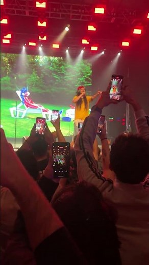 Oliver Tree - Superhero (Last Live Performance - São Paulo, Brazil)