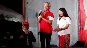 In loving memory : Haris Ibrahim Haris spoke at my grand finale ceramah in Taman Rimba Kiara during the last GE in November 2022. Very touched that he made an appearance to campaign for me. Read my earlier tribute here : https://m.facebook.com/story.php?story_fbid=822615875898088&id=100044490487077&mibextid=Nif5oz | Hannah Yeoh