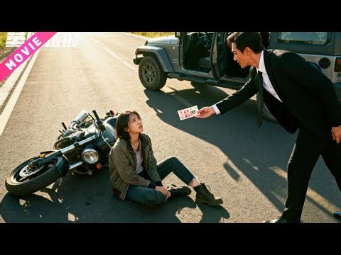 CEO accidentally knocks over a girl on a motorcycle, tosses her 100 yuan—their destinies intertwine!