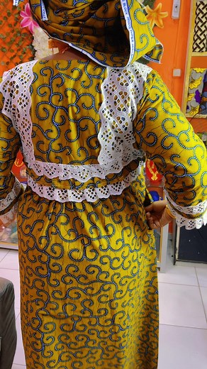 Beautiful Traditional African Dress Dance Performance