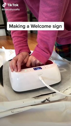 Have you tried HTV on wood? #htvtutorial #woodsignshandmade #woodsigntutorial #homedecordiyideas #diyhomedecorideas #handmadedecor #cricuthtv