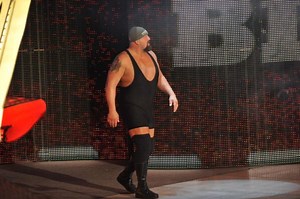 Big Show removed from WWE's overseas tours and MVP spotted backstage during SmackDown tapings
