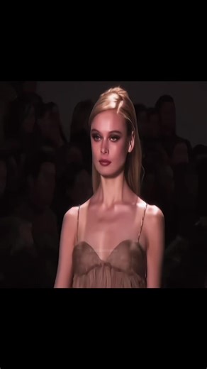 Jessica Stam, Bianca Balti, Heather Marks, Emina Cunmulaj, Sasha Pivovarova, Vlada Roslyakova & Inguna Butane for J. Mendel runway 2006 Spring / Summer || #Models #Runwaywalk #Fashion #Foryou #Fyp
