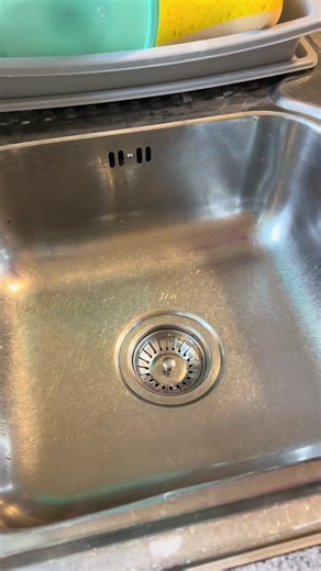 Cut one of the Temu thick sponges with scissors I reckon it’s not bad but definitely not the bestest 😆😮‍💨🧽🍋 🍋 Lemon Ds 🤍 Jif 💗 Mixed laundry powder 💜 Vim powder 💛 Kiwi fresh powder #fyppppppppppppppppppppppp #cleantok #nztiktok #sudsycleaning