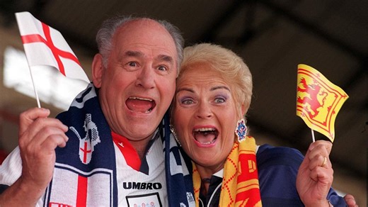 EastEnders actor Tony Caunter dies aged 88, family announces