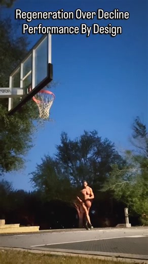 About 7 years ago I ruptured my quad tendon. Surgically repaired. Couldn’t even load my right leg for 6 months. My right quad shrank to the diameter of my forearm. Most athletes never fully recover from an injury like that. Not just physically. Mentally. They stop trusting the tissue, stop loading it, and stop pushing explosively. Yesterday, at 50 years old, I walked 6 miles on trails, lifted weights for 45 minutes, then did this 👆. Objectively, being 50 years old, 6’2”, and doing this is an ab