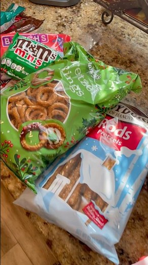 Dipped Pretzel Rods, Rings, and Almond Bark Tutorial!