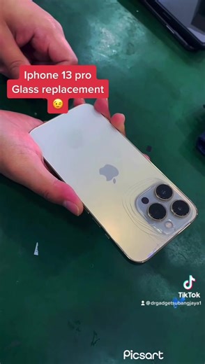 306K views · 429 reactions | iPhone 13 pro backglass crack, customer...
