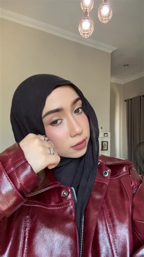 Pashmina Aisha: Unraveling Cultural Meanings