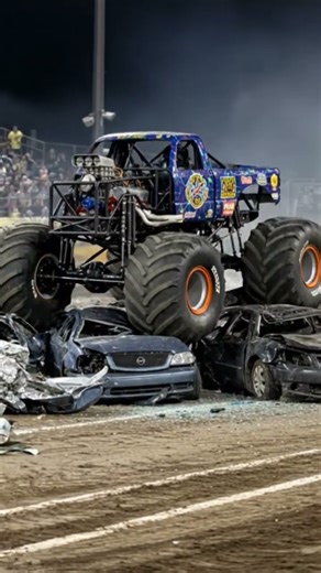 Monster Truck Smash Cars#ai #monstertruck #car #carlover #DreamScreenAI