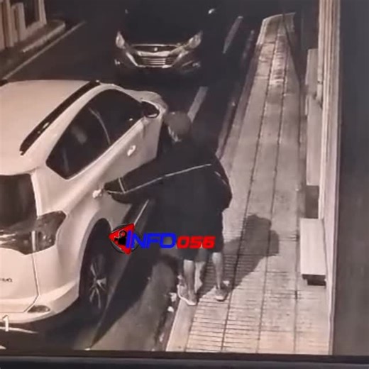 info056 | Robo registrado por cámara de seguridad Hecho ocurrido en la calle Papi Olivier, esquina Santa Ana, San Francisco de Macorís,... | Instagram