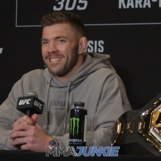 Dricus "Stillknocks" du Plessis reacts to Dana White anointing Sean Strickland to fight the #UFC305 winner and says the Chimaev vs. Whittaker winner should be in play. "There's pros and cons in fighting any of these three guys." Full interview: https://mmajunkie.usatoday.com/lists/video-ufc-305-du-plessis-vs-adesanya-media-day-interviews | MMA Junkie