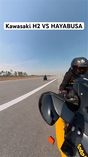 WORLDS FASTEST KAWASAKI H2 Vs HAYABUSA #doctorzeeshan #zsmotovlogs