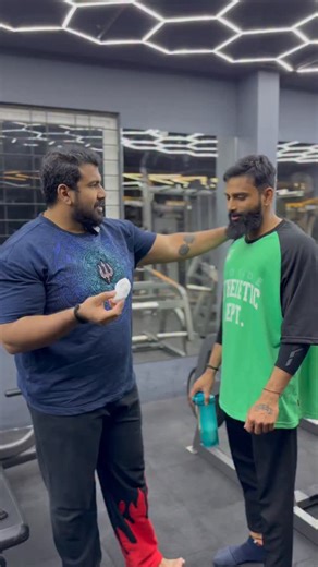 💥 Creatine: Keep it BASIC. That’s why it works. ❌ No 20–25g loading ❌ No 2–5 times a day ❌ No overthinking timing ✅ Science says: 👉 5g per day. Period. 🕒 Best time: Post-workout 📈 Better uptake when muscles are insulin-sensitive 🥤 Take with: Carbs protein → Better absorption recovery 📌 Example: 5g creatine whey banana / rice meal Consistency > Complexity. | Rockie Rajamani