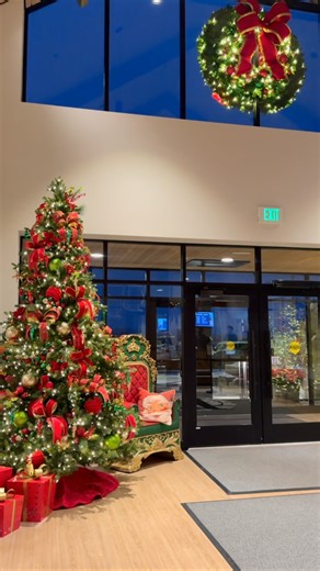 It’s beginning to look a lot like Christmas at Bozeman Hot Springs! 🎄 Come enjoy the warm water and the holiday decor that makes the Hot Springs feel extra magical this time of year ✨ #bozemanhotsprings #christmas #holidayseason #montanawinter #bozemanmt #explore #explorepage #reels #viral #christmasdecor #hotsprings #visitbigsky | Bozeman Hot Springs