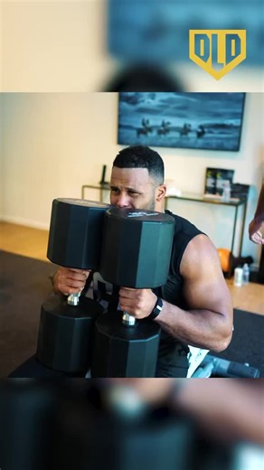 Who should #DLD train with next? Comment 🦍 for James Harrison or 💎 for Diamond Gym #gymtok #diamondgym #fyp #aarondonald @Diamond Gym @JamesHarrison