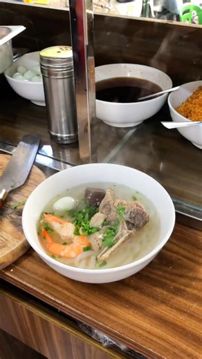 Bánh Canh Dì Hai ăn siêu ngon luôn #banhcanh #monngonsaigon #banhcanhgio #banhcanhcua