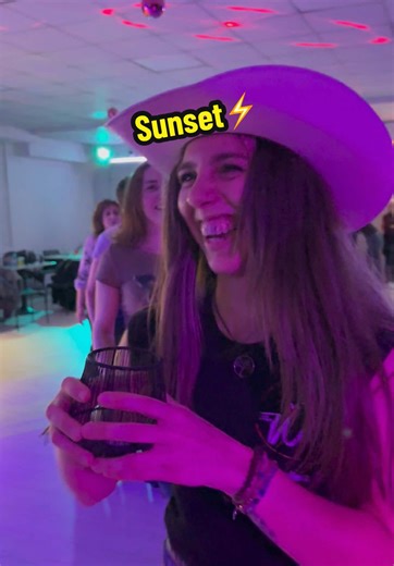 Sunset⚡️ Line Dance Choreography 🤠 Danced at Flamingo Disco Club, Montebello, Vicenza 🔥 #perte #countrylinedancing #countrygirl #foryou #cowgirl @Vale @krizianardello1