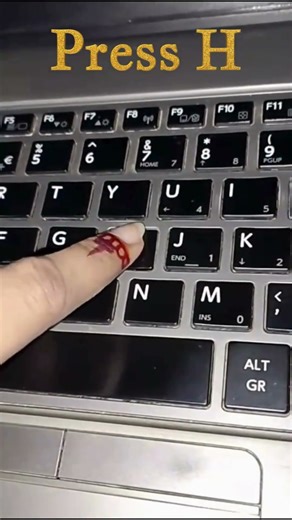 How to Use the Hand Tool Shortcut in 30 Seconds #shorts