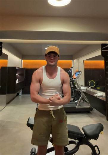 How to Wear a Tank Top Without Unlocking It — AYBL 'JACKED' Style