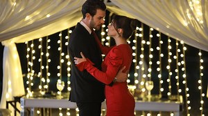 Baht Oyunu 12. son bölümde Ada ve Bora aşklarını ilan etti... İşte Baht Oyunu son bölüm ve yeni bölüm fragmanı!