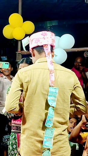 268K views · 3.9K reactions | ପଇସା ମାଳା ପିନ୍ଦାଇଲେ ମହେନ୍ଦ୍ର ସୁନୀତା ଙ୍କୁ ବିବାହ ପରେ ସୁନିତା ଙ୍କ ପ୍ରଥମ ପ୍ରୋଗ୍ରାମ !! sunita sahu kirtan At- chikhili first Kirtan dhara program #samleshwari kirtan #viral #newpost  | samleshwari kirtan | Facebook