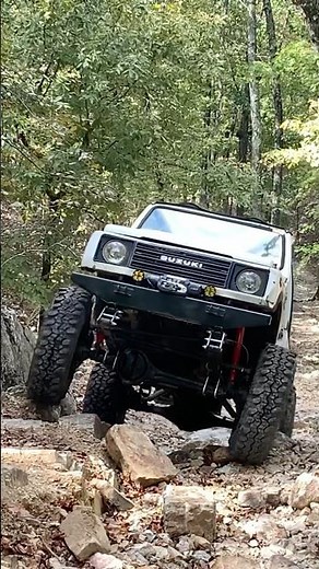 Samurai on Toyota axles with yj springs and 35s crawling #toyota #4x4 #offroad #suzukisamurai