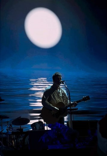 Noel Gallagher's HFB Concert: A Musical Experience