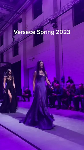 Best Moments from Versace Spring 2023 Runway Show