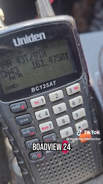 mile 13.5 detector on the broadview sub making its presence known. I wasn't even waiting for it. I was trying to get something else today. enjoy. #trains #csxrailroad #railfans #CPKC #cnrail #BNSF #railfanscanada #unionpacific #defectdetector #riverssubdivision #viarail