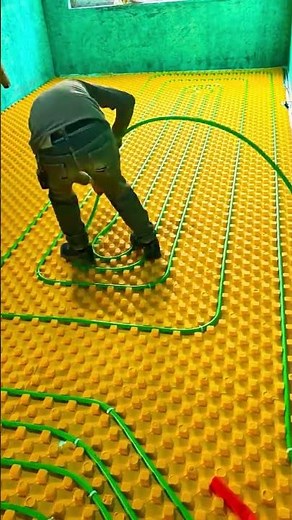 温水式床暖房パイプを正確に施工する工程