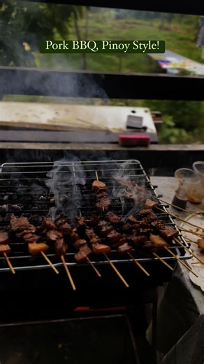 Smoky, sweet, and juicy—Filipino pork barbecue is grilled magic on a stick! Marinated in a mix of soy sauce, garlic, sugar, and love, then grilled over hot coals. You eat it fresh off the stick, usually with rice or just with your hands. One bite… and you’ll want ten more. Promise! 🍢😋 #bbq #PinoyBBQ | Paris in Pictures