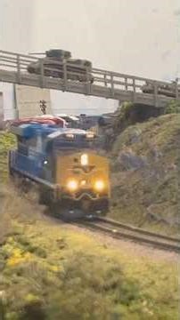 HO Scale CSX Freight Train #youtubeshorts #csx #hoscaletrains #csxrailroad #csxtrain #modelrailway
