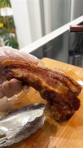 Thịt heo quay giòn bì bất bại 🥰 | Bếp Xanh