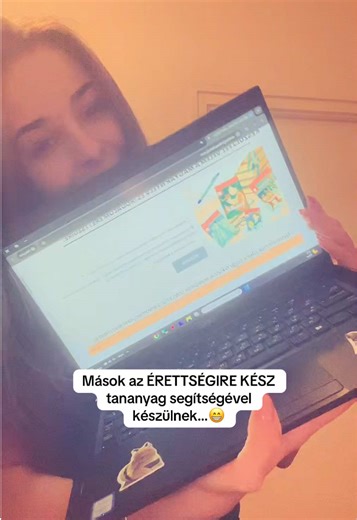 🎓 Készülj fel magabiztosan a magyar nyelv és irodalom érettségire! Keresd fel a weboldalam! 👉 erettsegirekesz.kesug.com ❓ Miért válaszd az ÉRETTSÉGIRE KÉSZ tanfolyamot? - A tananyag lefedi a hivatalos kerettanterv teljes anyagát, amit számos segédanyaggal egészítettem ki. 📝 - Közép- és emelt szinten is elérhető. ✅ - A saját tempódban tanulhatsz, bárhonnan és bármikor. - Nincs szükséged segédkönyvekre, hiszen mindent megtalálsz egy helyen. - A honlap MINTA menüpontjában bepillanthatsz a jegyze