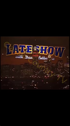 Trio Reunited: Dolly Parton, Emmylou Harris & Linda Ronstadt — Late Show, March 24, 1999 March 24, 1999. Three of the greatest voices in country music walked onto the Late Show stage together — Dolly Parton, Emmylou Harris, and Linda Ronstadt — promoting Trio II, the long-awaited follow-up to their 1987 album. No gimmicks. No backing tracks. Just three women who could sing harmony like they’d been born doing it. This is the full appearance, restored in stereo. Turn it up and watch three legends 