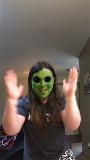 Woman Dances with an Alien Filter#alien #dance #funny #silly